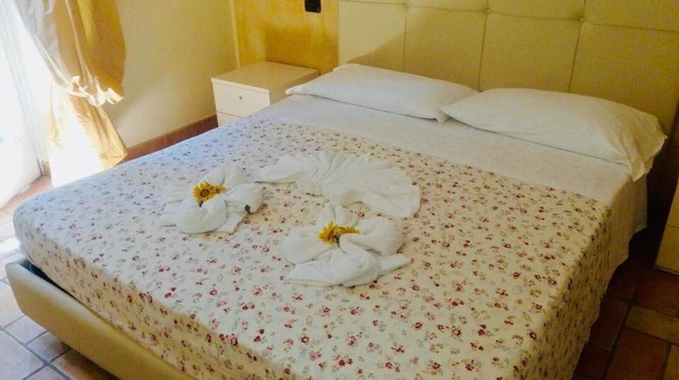 Residenza Eden Guest House Colà Екстериор снимка