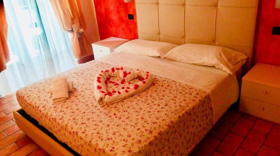 Residenza Eden Guest House Colà Екстериор снимка